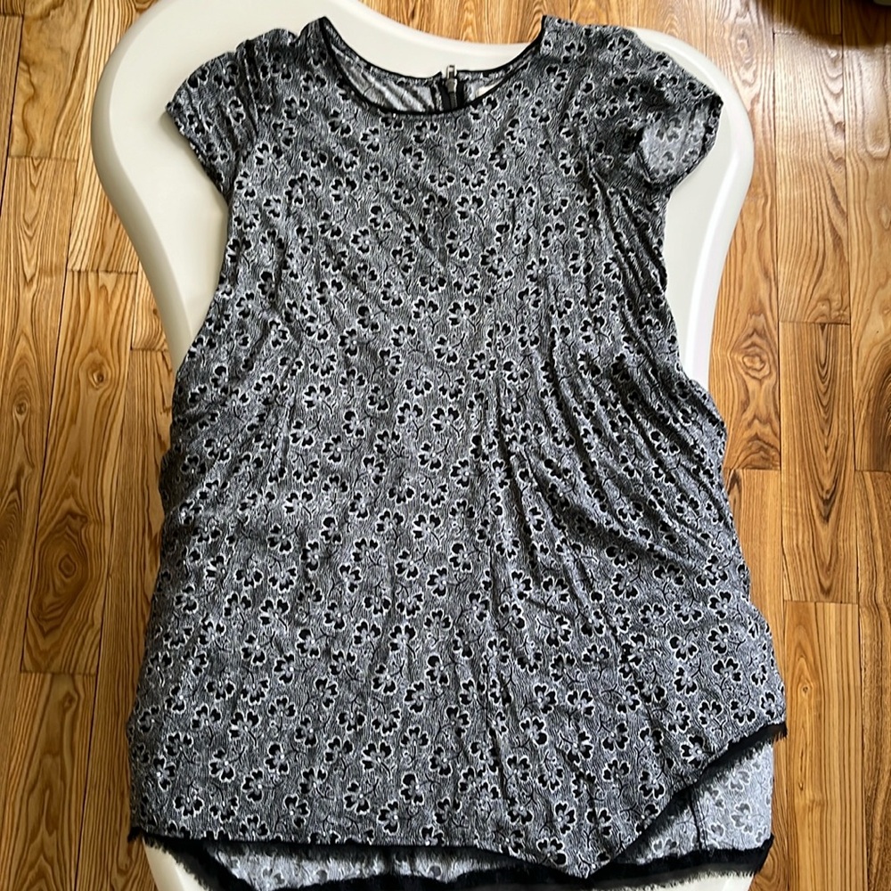 Urban outfitters short sleeve flowy dress. Silence and noise, size small
